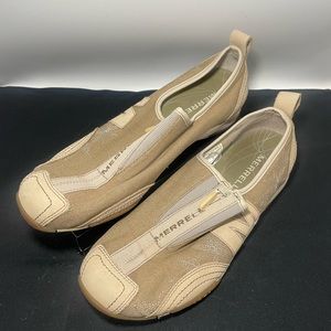 Women’s athletic shoes